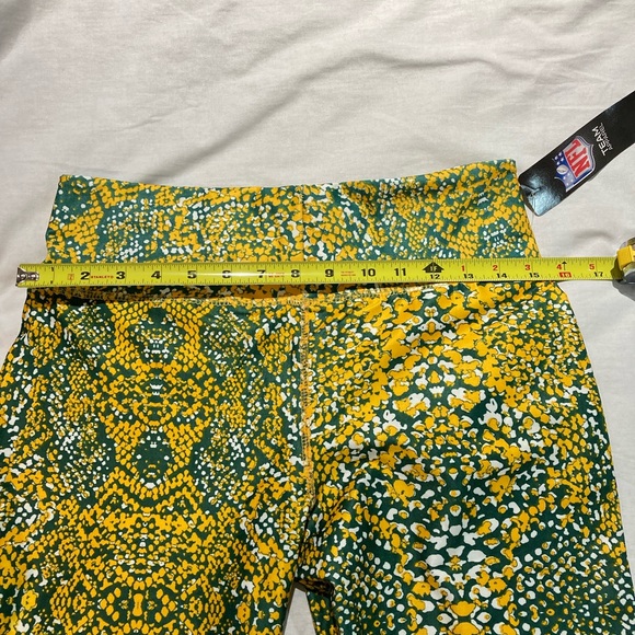 Women’s Majestic Brand Zubaz Green Bay Packers leggings! Size large, NWT! - Picture 6 of 7